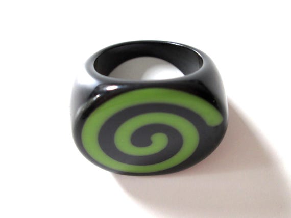 Fun Vintage Statement Ring Bright Lime Green Spir… - image 7