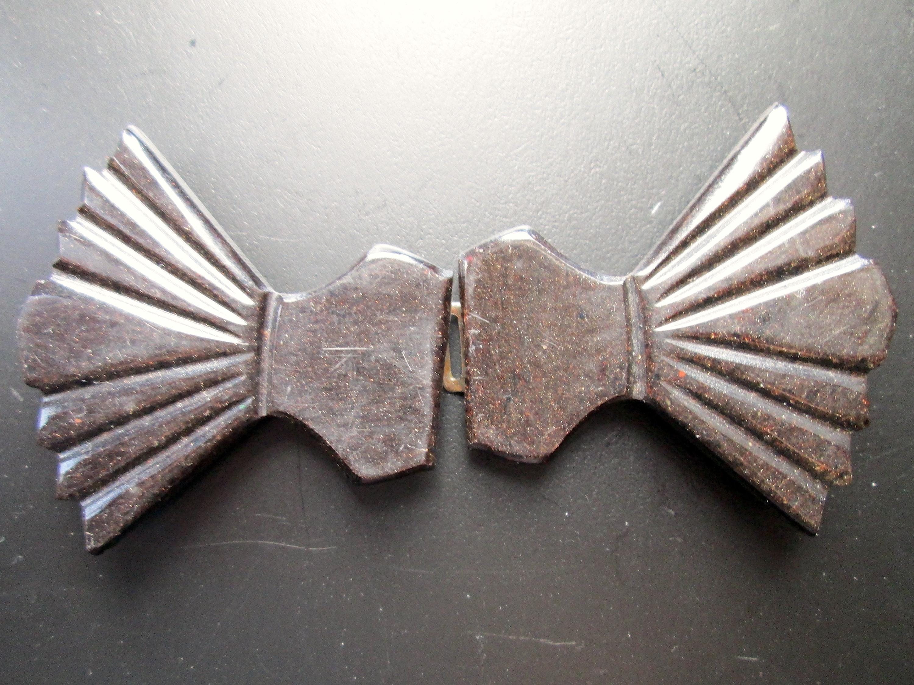 Wonderful Vintage Art Deco Buckle Two Piece Part Opaque  display picture 1
