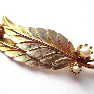 Boucher Brooch - Etsy