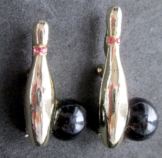 Vintage Pair of Bowling Pin Ball Gold Tone Pink R… - image 3