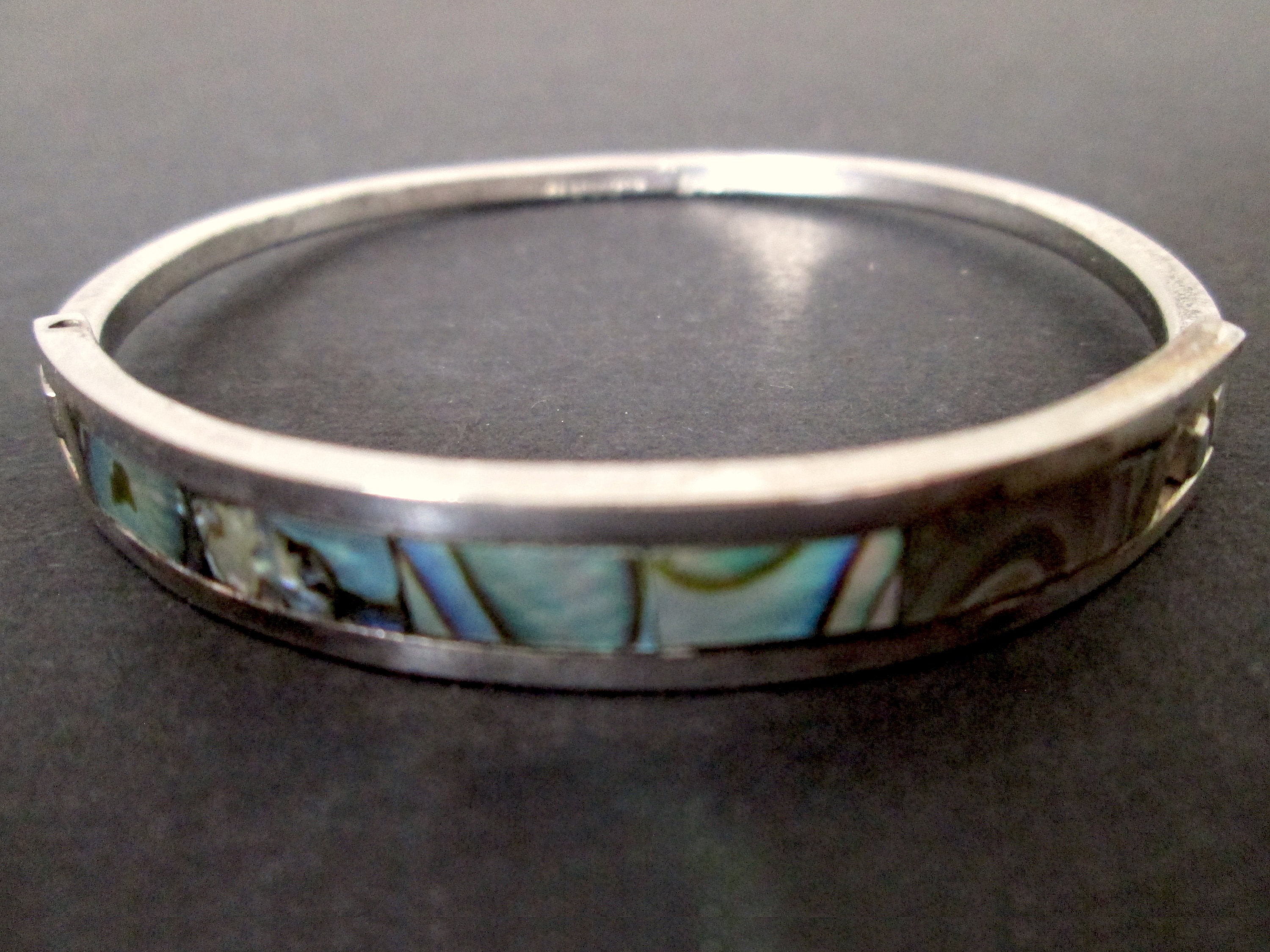 【HALEINE】 25SS/ANTIQUE SIVER&BLACK V BANGLE Sweet Vintage Hinged Bangle Bracelet Stamped Sterling 925