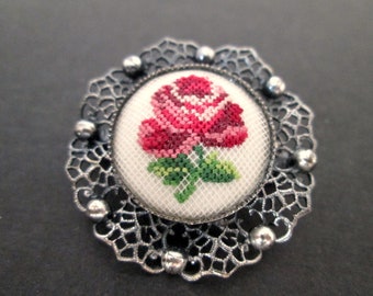 Broche Vintage Métal - Motif Roses Et Points De Croix - Très Bon État - Occasion