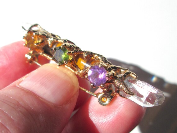 Lovely Vintage Wand Brooch Textured Gold Tone Root Tree Branch Quartz Point Mystical Amethyst Purple Citrine Yellow Peridot Moldavite Green View 2