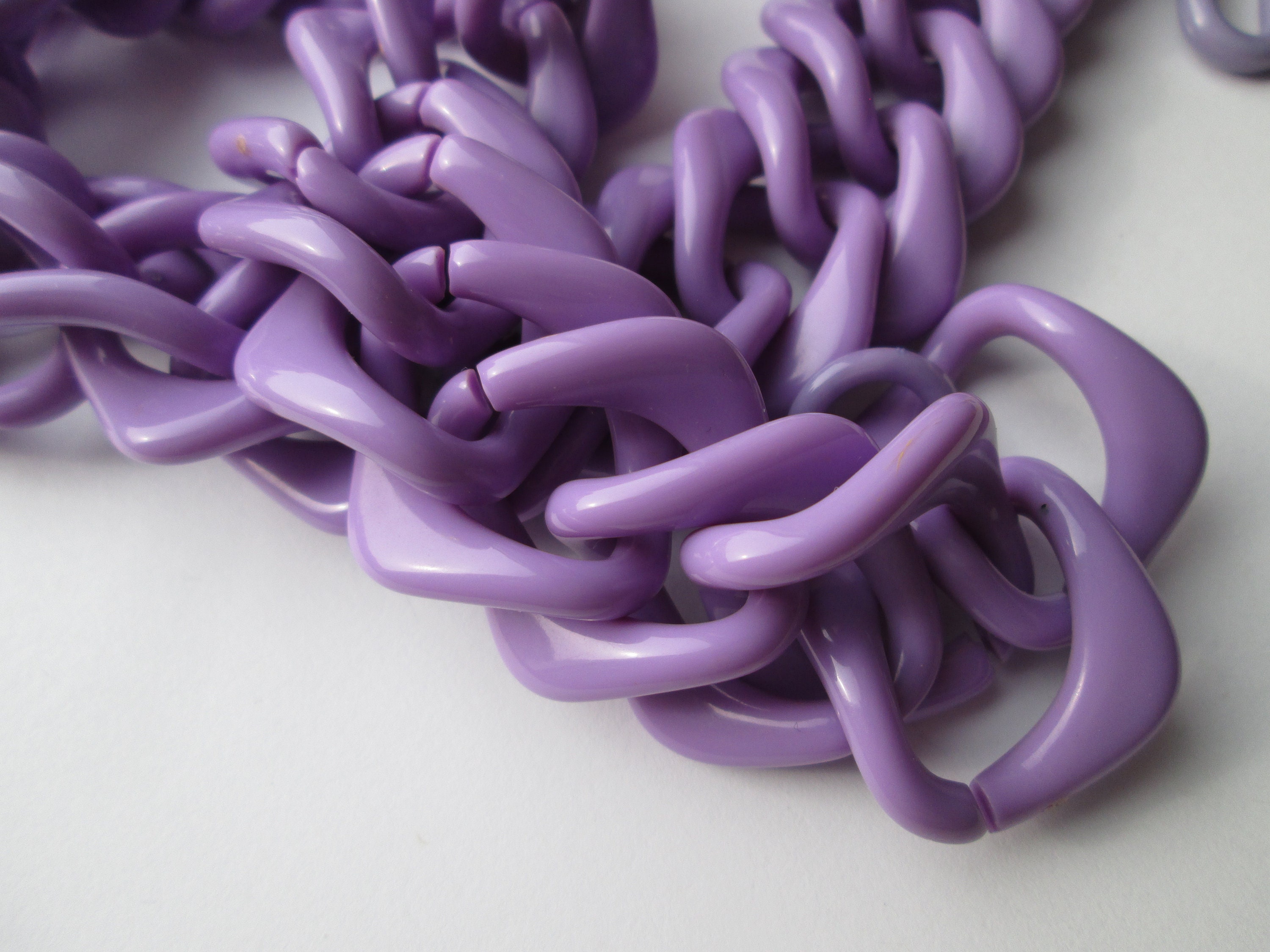 Fun Vintage Necklace Light Purple Squared Plastic Chain 19
