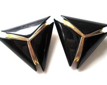 Fabulous Vintage Shoe Clips Signed BLUETTE Made in France Modernist Opaque Jet Black Lucite Gold Tone Modernist Geometric Triangular Pyramid