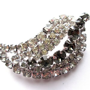 Fabulous Vintage Brooch Signed CONTINENTAL Bold Chunky Clear & Smoke Grey Claw Set Rhinestones Leaf Paisley Shiny Silver Tn Rhodium Plated