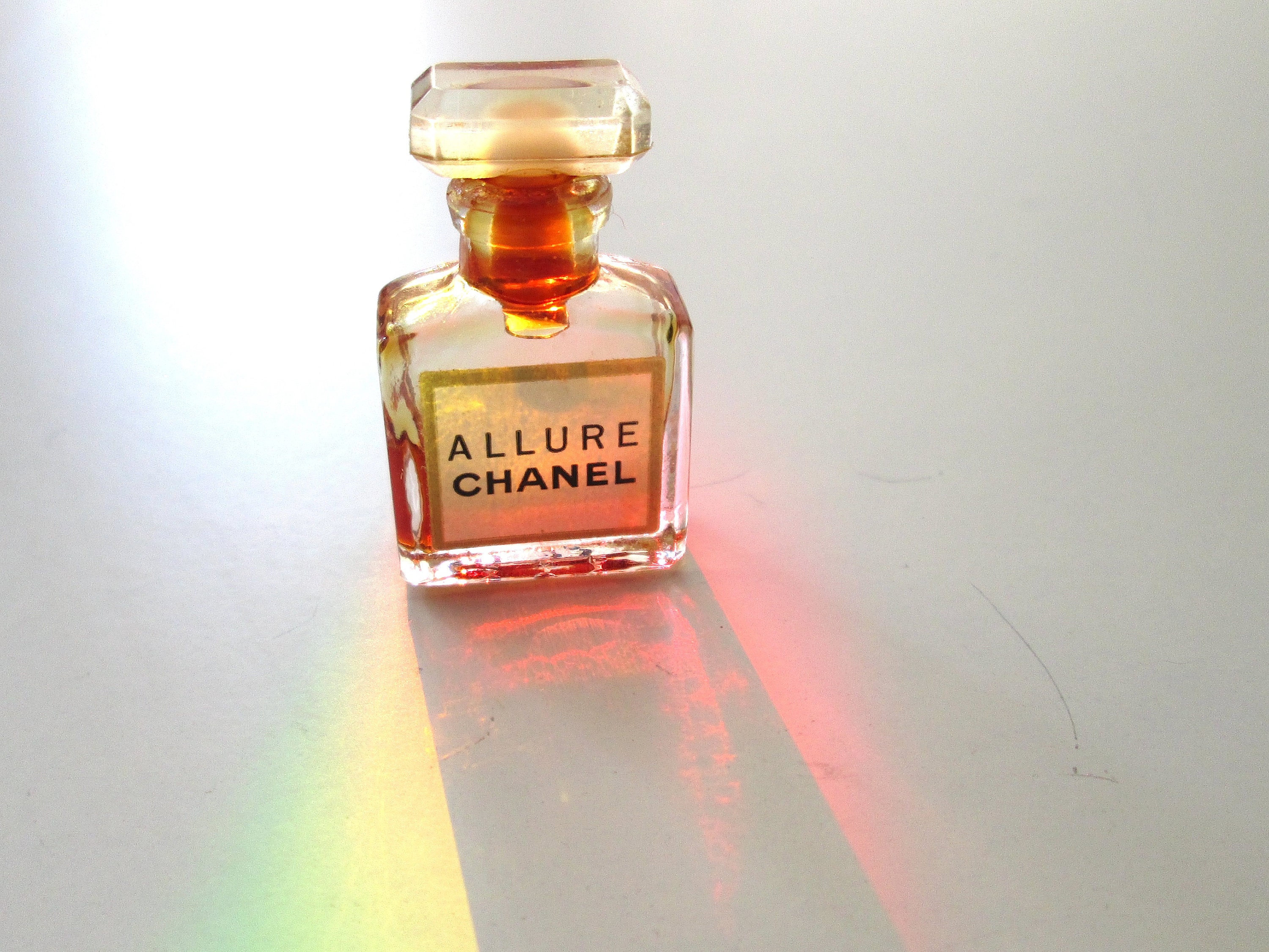 ヴィンテージ ミニチュア香水瓶 ALLURE by CHANEL ほぼ半分いっぱい 90