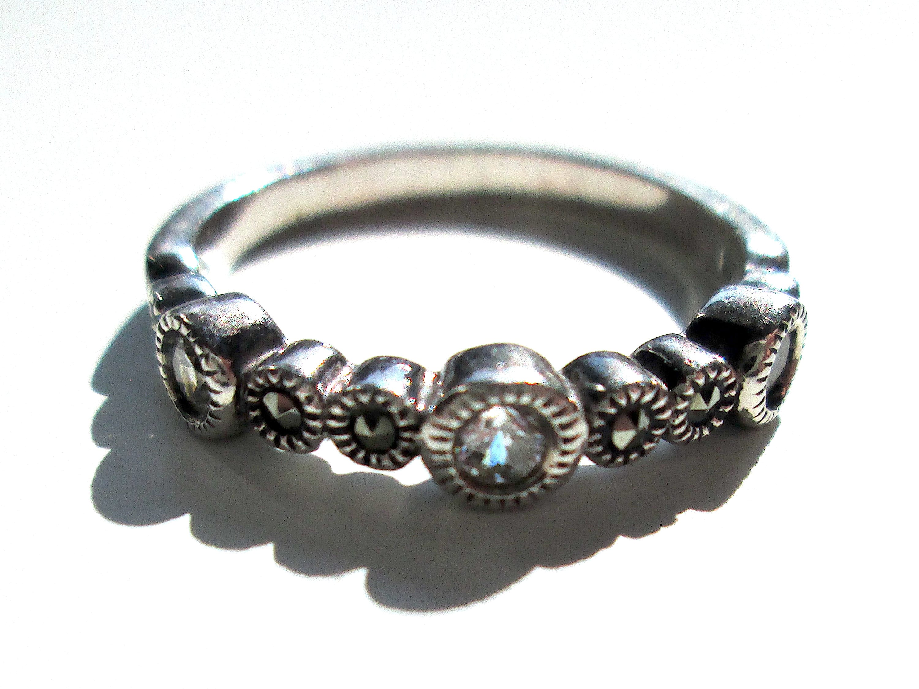 Beautiful Vintage Ring Sterling Silver 925 2.5g Size 7