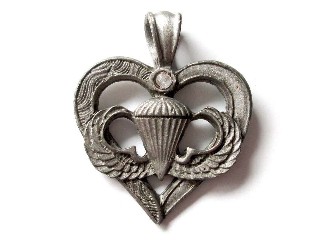 Vintage WWII US Army Paratrooper Heart Pendant Matte Silver Tone
