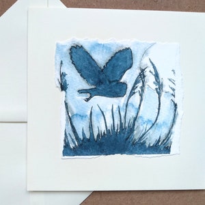 Carte animalière faite main représentant la silhouette d'une chouette effraie des clochers, carte d'anniversaire oiseau pour lui, elle, carte de voeux pour un amoureux des chouettes par EdieBrae