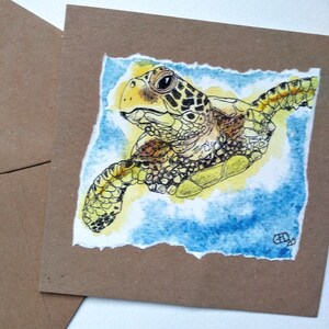 « Carte de voeux faite main de tortue de mer, carte d'anniversaire de tortue verte pour lui, elle, fête des pères, carte d'amoureux des tortues sauvages » par EdieBrae