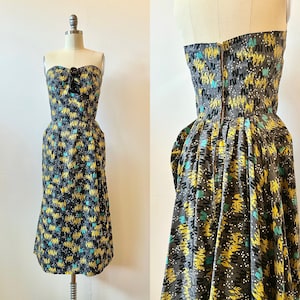 1950s Squiggle Print Strapless Dress | 50s Grey Bustle Sundress | Vintage Sweetheart Dotted Dress | Size XS