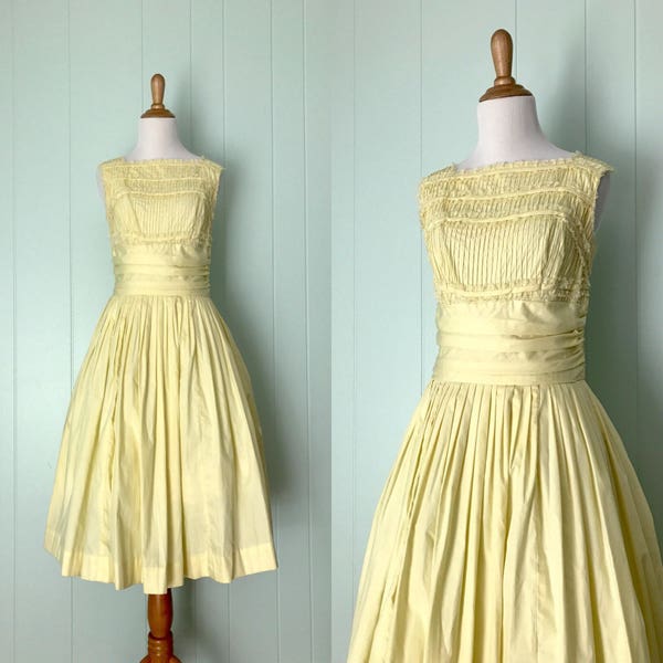 1950s Wendy Woods Light Pale Yellow Casual Party Dress | 50s Lace Trimmed Full Skirt Dress | Vintage Cotton Dress | Ladies Clothing S Small