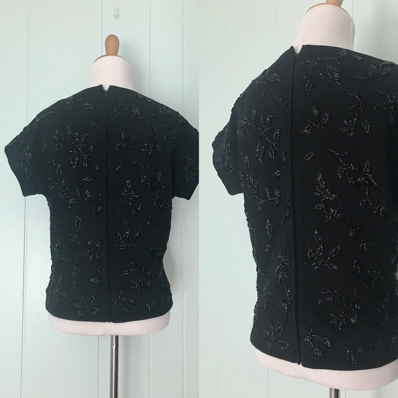 60s Short Sleeve Flower Beading Blouse Vintage V-Neck Sparkle Party Top Ladies Size M Medium 1960s Black Wool Floral Beaded Shirt