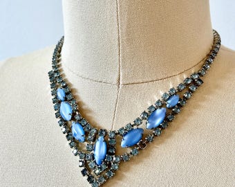 Collar de diamantes de imitación azules de los años 50 / Gargantilla de piedra marquesa de los años 50 / Joyería de fantasía vintage