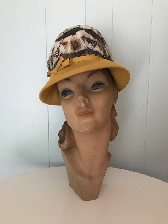Vintage Feather Cloche Bucket Hat Vintage 1950s Womens Real Bird Pheasant Feather Millinery  main image 2