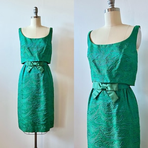 1960s Emerald Green Brocade Wiggle Dress | 60s Paisley Jacquard Cocktail Dress | Vintage Fitted Party Dress | Size XS