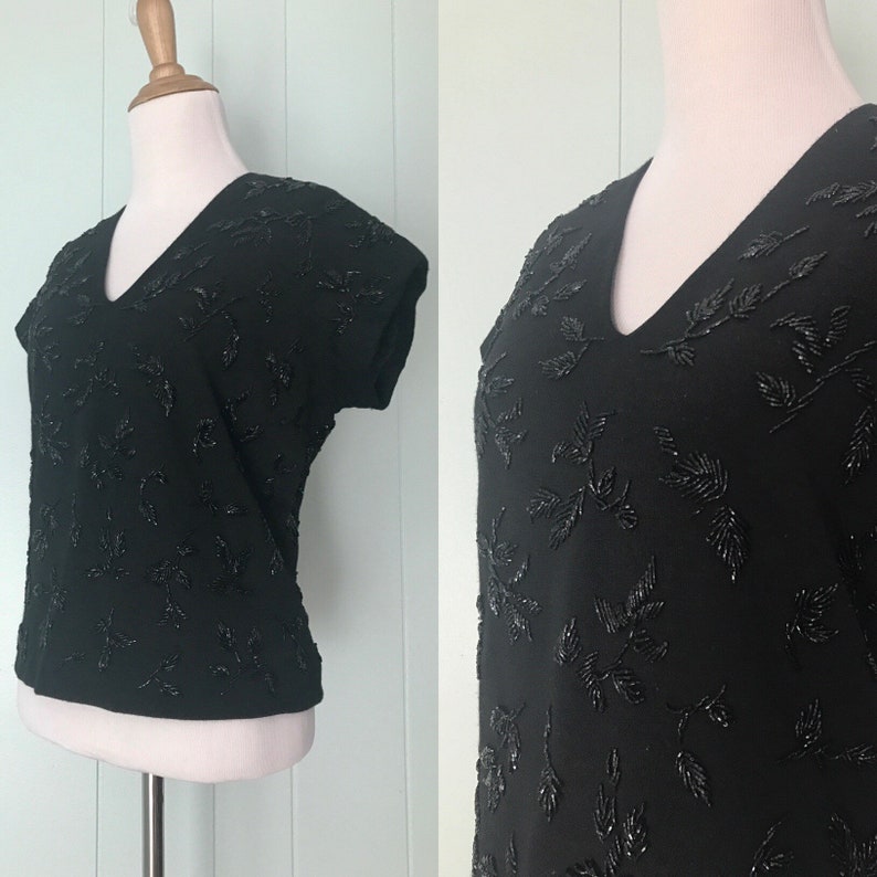 60s Short Sleeve Flower Beading Blouse Vintage V-Neck Sparkle Party Top Ladies Size M Medium 1960s Black Wool Floral Beaded Shirt
