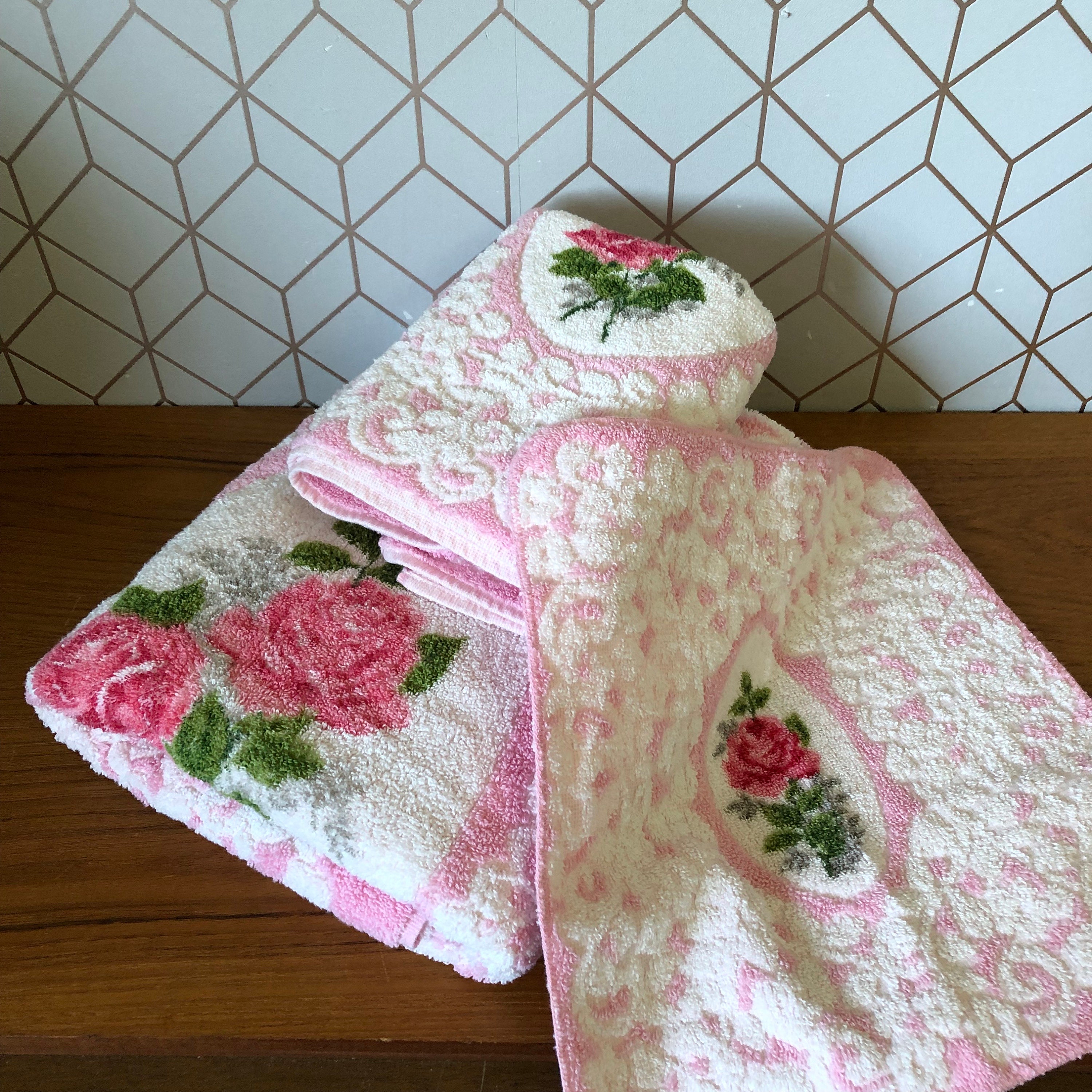 fieldcrest bath towel cream floral 100% cotton classic modern