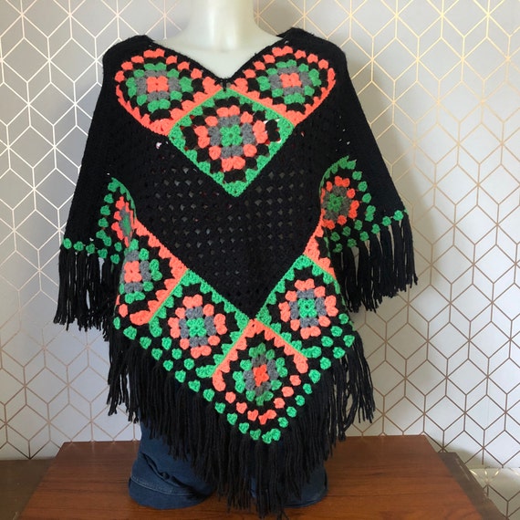 Vintage Granny Square Poncho, Crocheted Black Boh… - image 6