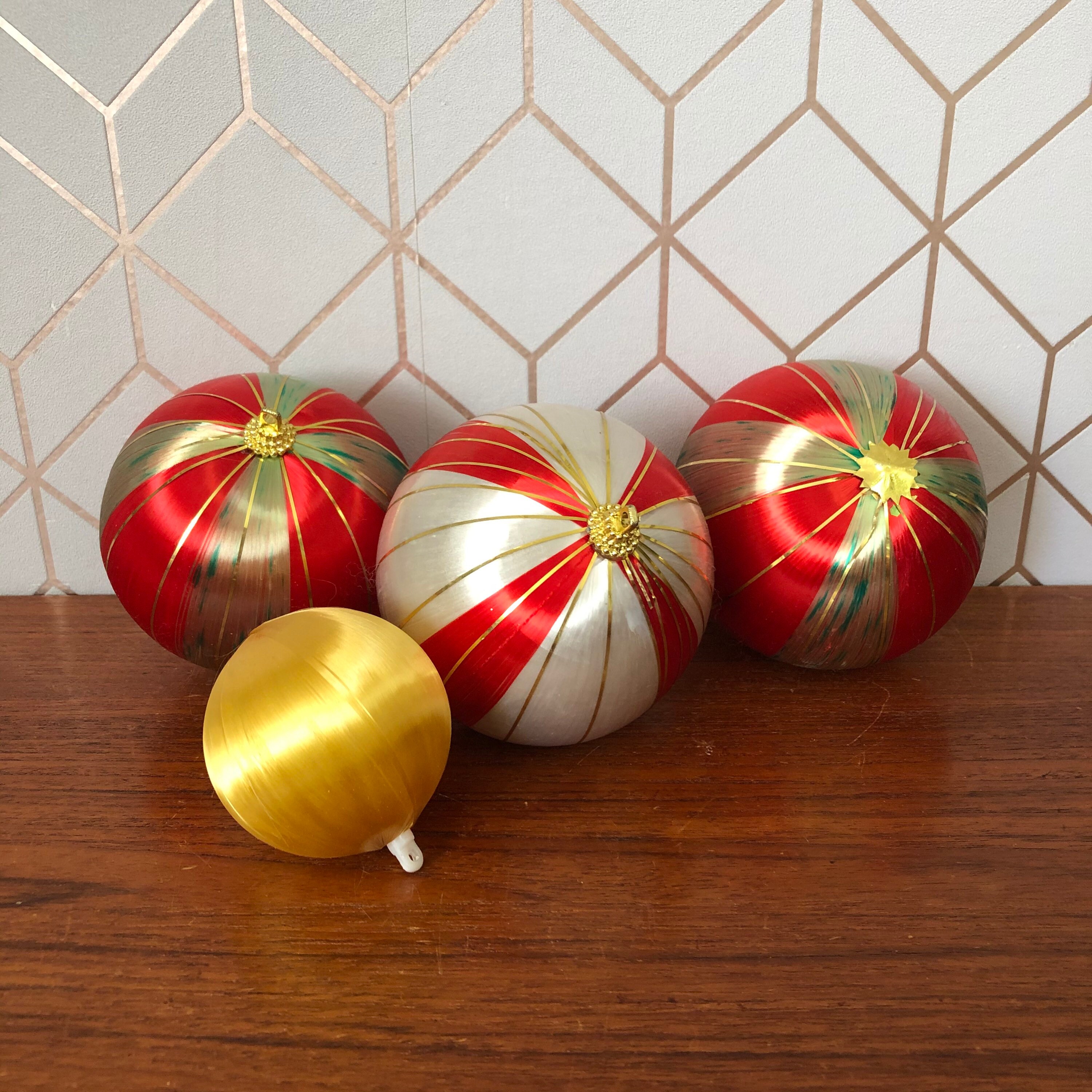 Vintage Satin Ornaments, Giant Unbreakable Christmas Satin Vintage Satin Ornaments, Giant Unbreakable Christmas Satin