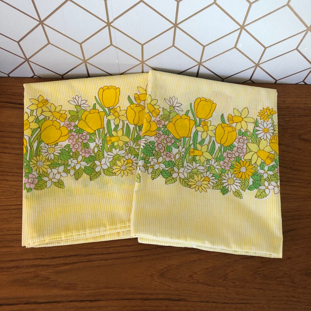 Vintage Tastemaker JP Stevens Pillowslips Springtime Floral Etsy