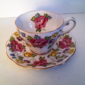 Royal Standard Royal Tudor 455 Fine Bone China Cup & Saucer Set 1950s with Gold Trim and Makers Mark Made in England; New Condition Vintage