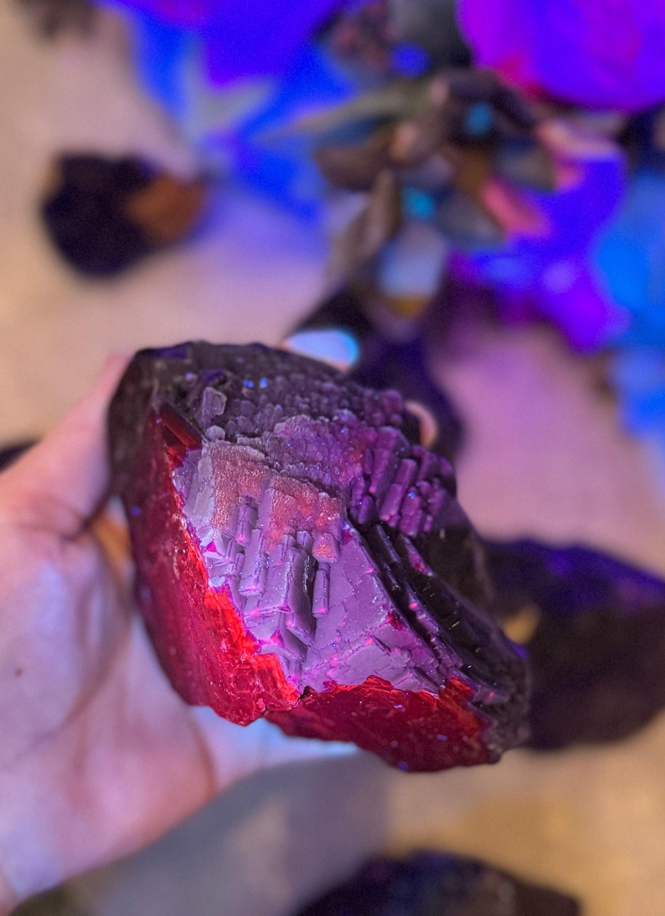 カナダの珍しい「ブラックローズ」蛍石 カナダの珍しい「ブラックローズ」蛍石の通販はau PAY マーケット