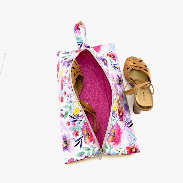 Pink Floral Travel Shoe Bag for Women, Zippered Travel Shoe Bag, Luggage Organizer, Travel Gift, Hanging Shoe Storage Bag