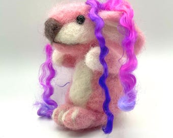 Conejito rebelde adolescente, pequeño conejito rosa de fieltro de aguja, caprichoso artículo de colección de lana hecho a mano