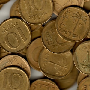 Israel  Lot of 10 1960's, 10 agorot, brass  coin. Israel. Palm tree., random cois