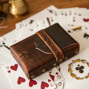 Lederetui für Tarot, Lenormand, Spielkarten, Poker, Bridge, Riemenverschluss, 65 mm
