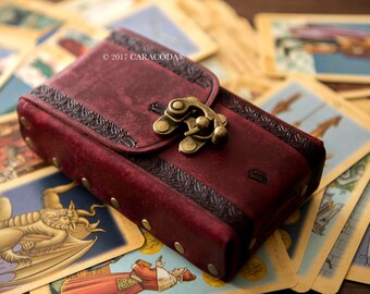 Custodia In PU Per Carte Dei Tarocchi – Confezione Rigida Con Chiusura Magnetica, Fodera In Feltro, Dimensioni Standard 78 Carte, Marrone