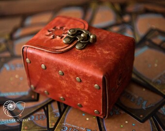 MTG 100 single sleeved leather case, card box, trading cards case, leather box, playing cards holder, mtg cards box, White Mana, Plains