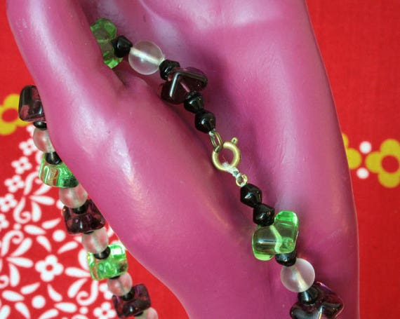 1940's Czech Glass Necklace Purple Green WW2 - image 2