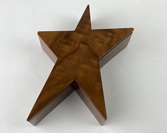 Walnut star box with lid and felt lining