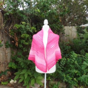 Triangle Shawl Wrap, Winter Shawl,  Hand Crochet Wrap, Crochet Triangle Scarf, Womens Shawl, Triangle Wrap, Warm Shawl