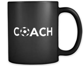 Taza Negra Entrenador de Fútbol. Regalo de entrenador de fútbol. Tazas de entrenador de fútbol. Taza de fútbol Regalo de fútbol Regalo de aficionado al fútbol Regalo de Navidad de fútbol Regalos de entrenador #a259