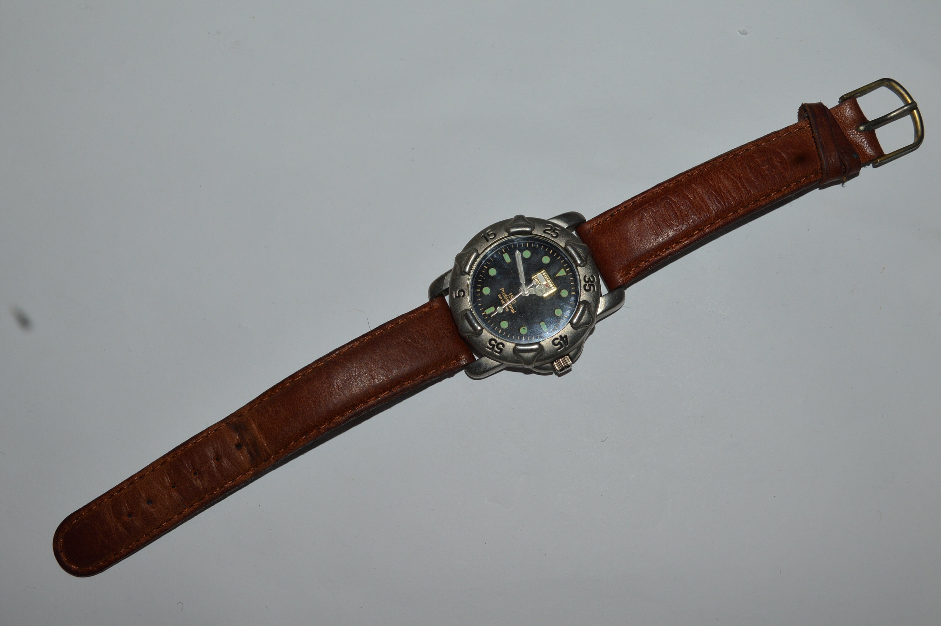 Tommy hilfiger 1500 professional watch deals