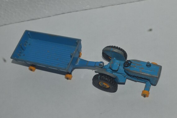 RARE VINTAGE Lesney Matchbox Series Ford Tractor Diecast No.39 1:64 