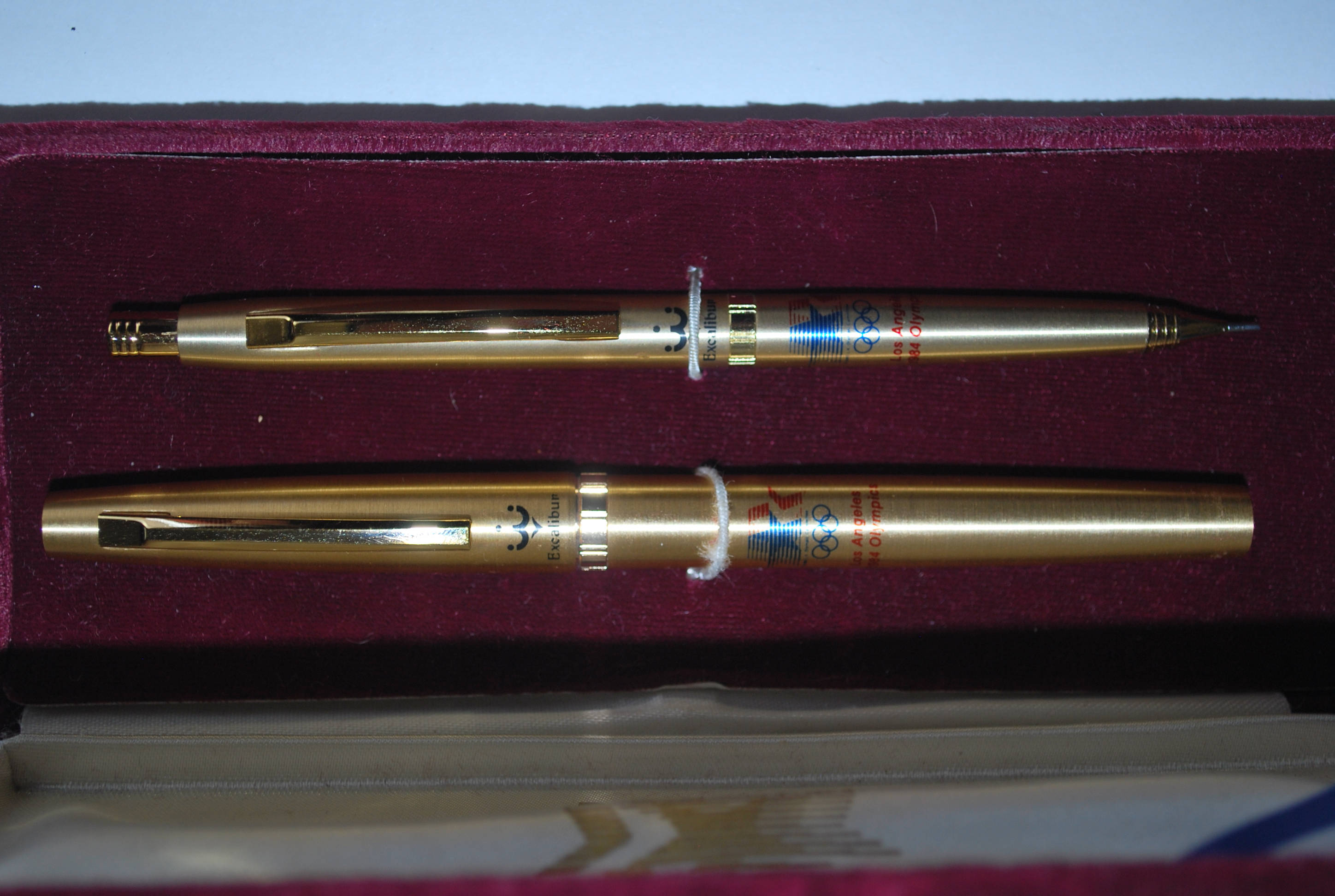 ぺんてる ボールペン エクスキャリバー ロス五輪 il_fullxfull.1237678467_sh31.jpg