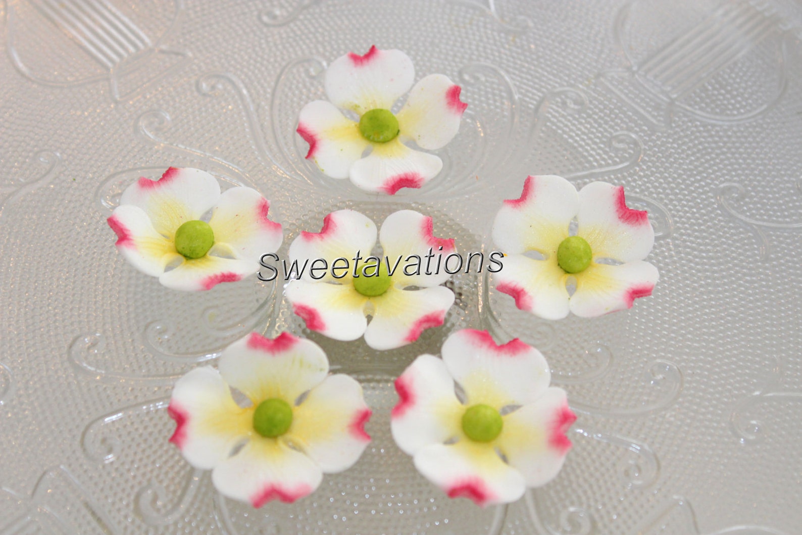 Fondant Dogwood Cake Topper Sugar Flower Dogwood Dogwood Etsy