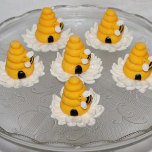 Fondant Bumble Bee Cake Topper Fondant Bee Bumble Bee Topper Fondant Insect Bee Topper Fondant Beehive Bumble Bee Baby Shower image 1