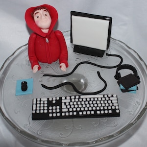 Fondant Gamer Cake Topper - Computer Cake Topper - Fondant Programmer - Fondant Hacker - Fondant Laptop - Laptop Cake - Computer Graduation