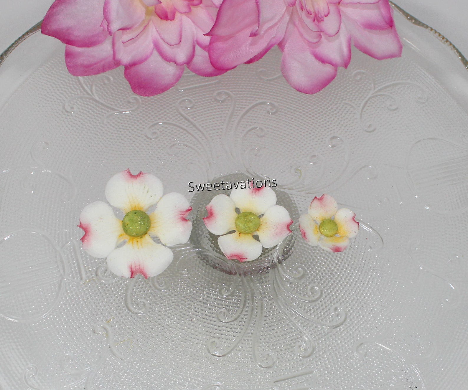 Fondant Dogwood Cake Topper Sugar Flower Dogwood Dogwood Etsy