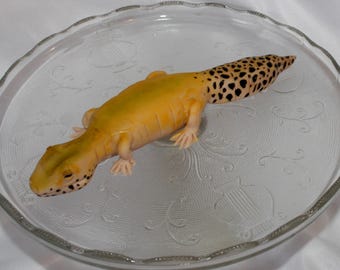 Fondant Spotted Gecko Cake Topper, Reptile Birthday Decoration