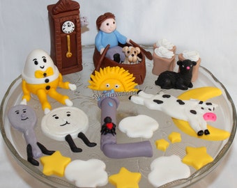 Fondant Nursery Rhyme Cake Topper - Fondant Mother Goose - Hey Diddle Diddle Topper - Cow Jumped Over the Moon - Mother Goose Baby Shower