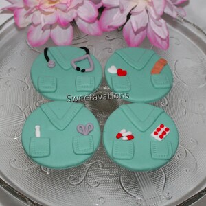 Fondant Graduation Cupcake Topper - Nurse Cupcake Topper - Doctor Cupcake Topper - Doctor Graduation - Medical Graduation - Scrubs Cupcakes