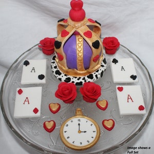 Fondant Alice in Wonderland Cake Topper - Alice Topper - Fondant Queen of Hearts - Queen of Hearts Topper - Alice Cake - Alice Birthday