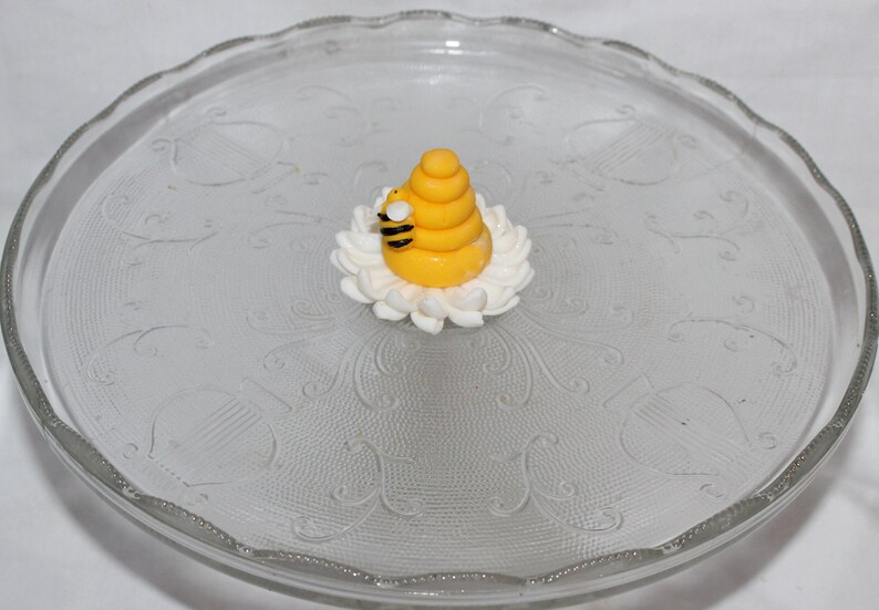 Fondant Bumble Bee Cake Topper Fondant Bee Bumble Bee Topper Fondant Insect Bee Topper Fondant Beehive Bumble Bee Baby Shower image 7